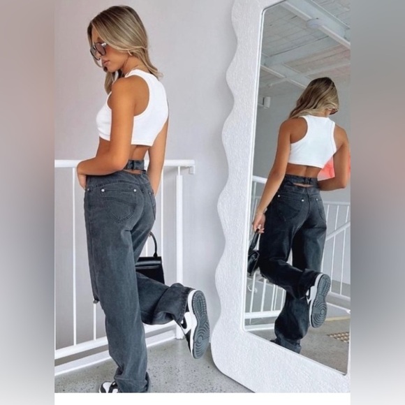 White Fox NWT Boutique Current Moment Black Acid Wash Distressed Cut Out Jeans - Picture 1 of 7